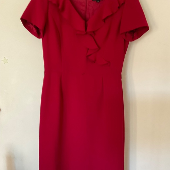 Tahari by Arthur S. Levine Size 8 Belted Ruffle Red Dress - Picture 2 of 6